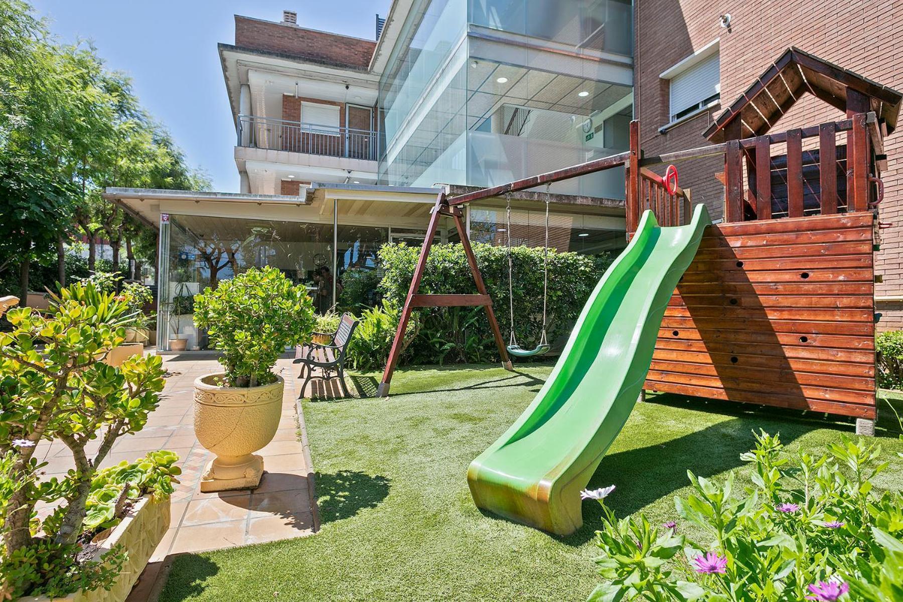 Apartamentos Velor Кастельдефельс Экстерьер фото