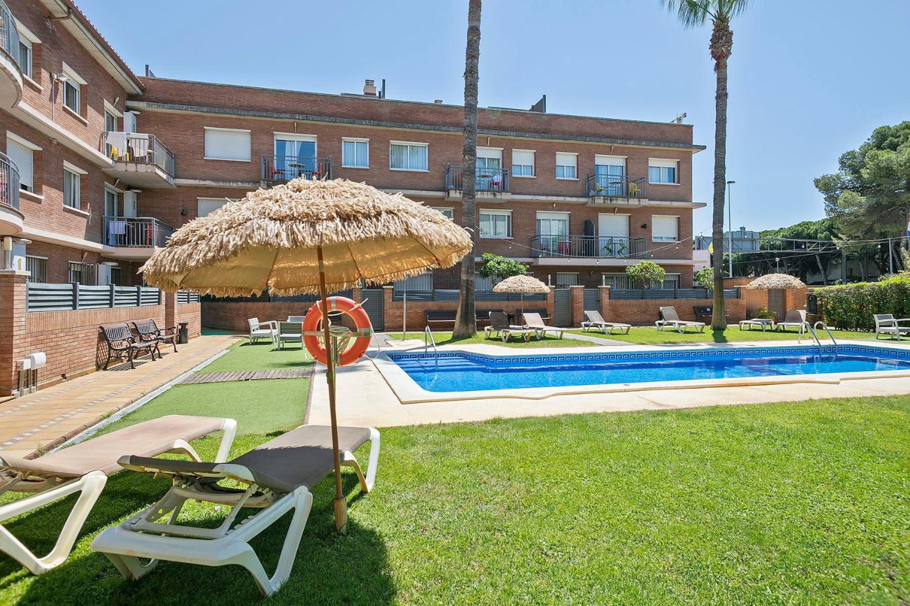 Apartamentos Velor Кастельдефельс Экстерьер фото