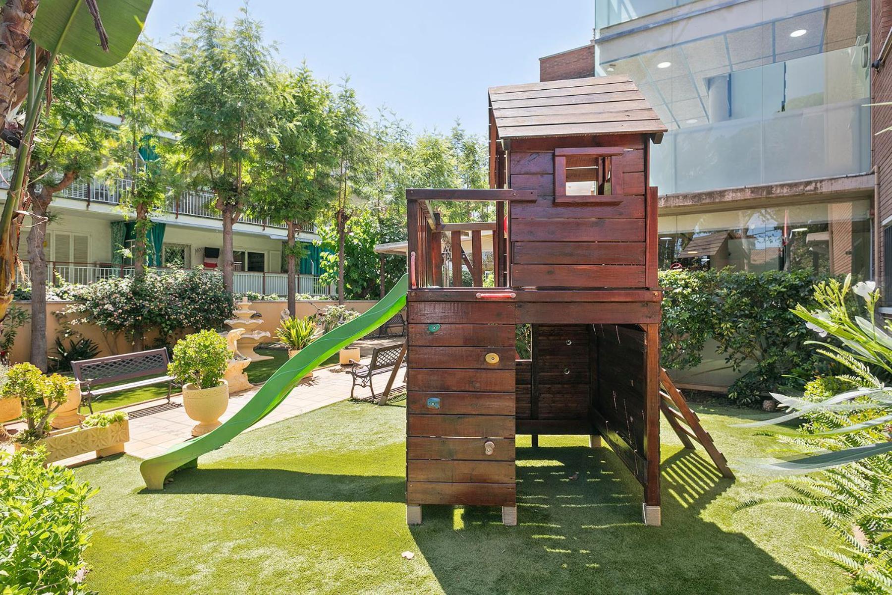 Apartamentos Velor Кастельдефельс Экстерьер фото