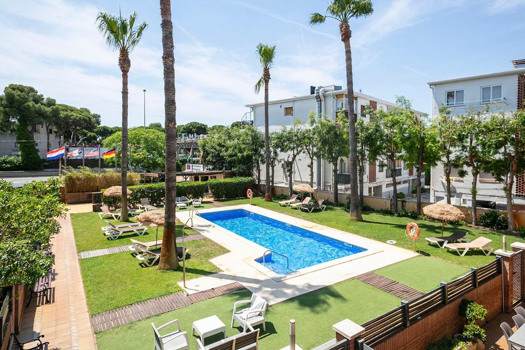 Apartamentos Velor Кастельдефельс Экстерьер фото
